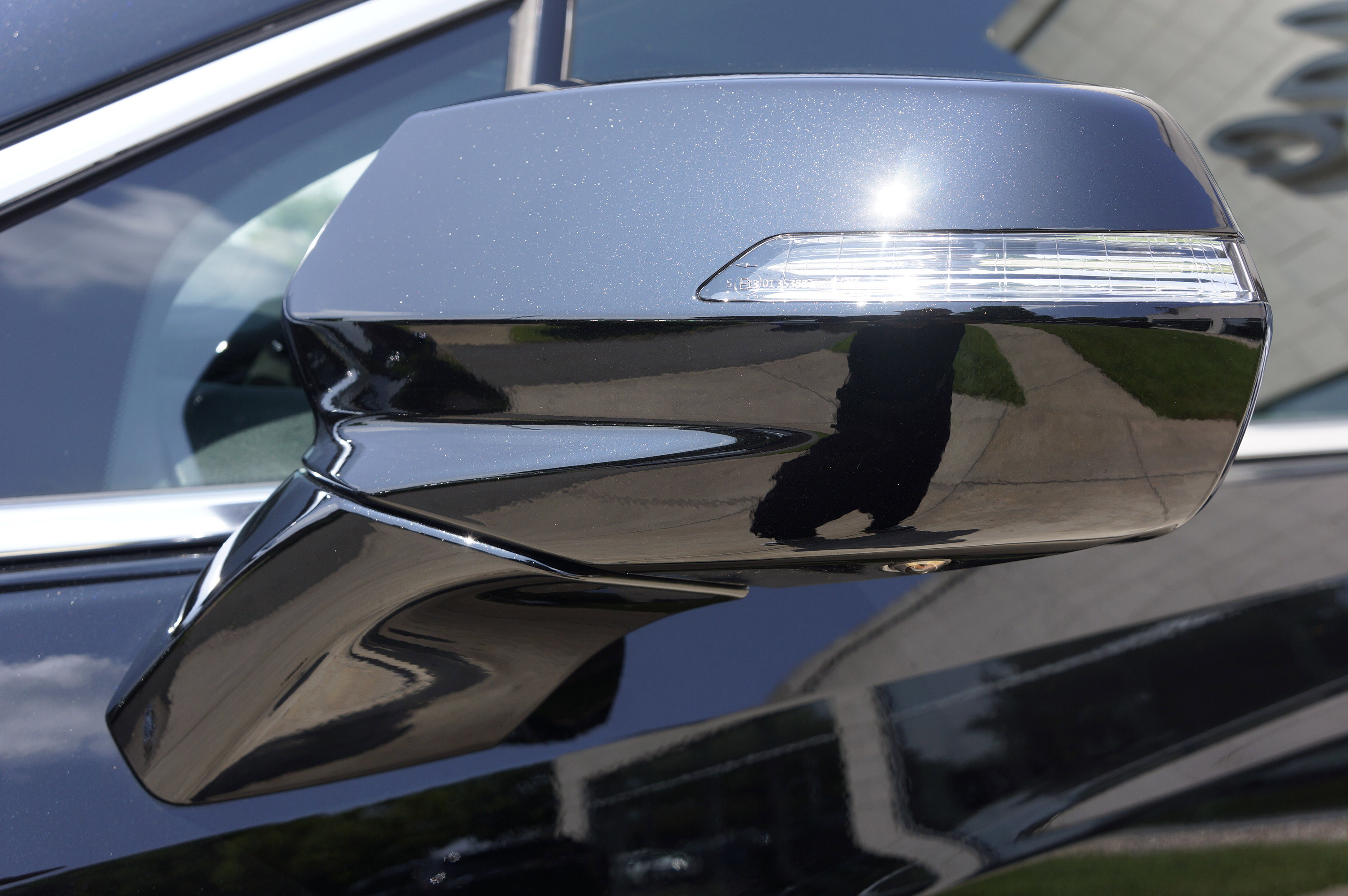 Used 2025 Cadillac XT5 Premium Luxury w/ Technology Package image 19