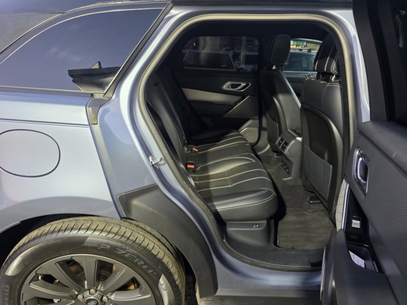 Used 2020 Land Rover Range Rover Velar R-Dynamic S image 16