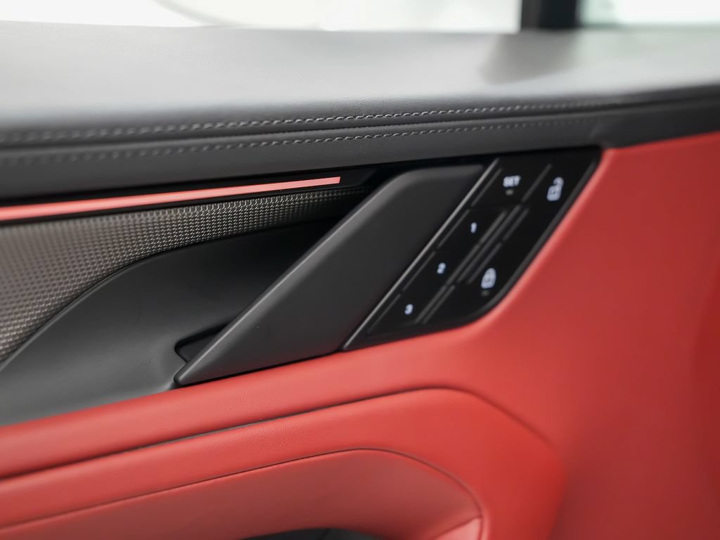 New 2026 Porsche Cayenne Electric AWD/4WD image 21