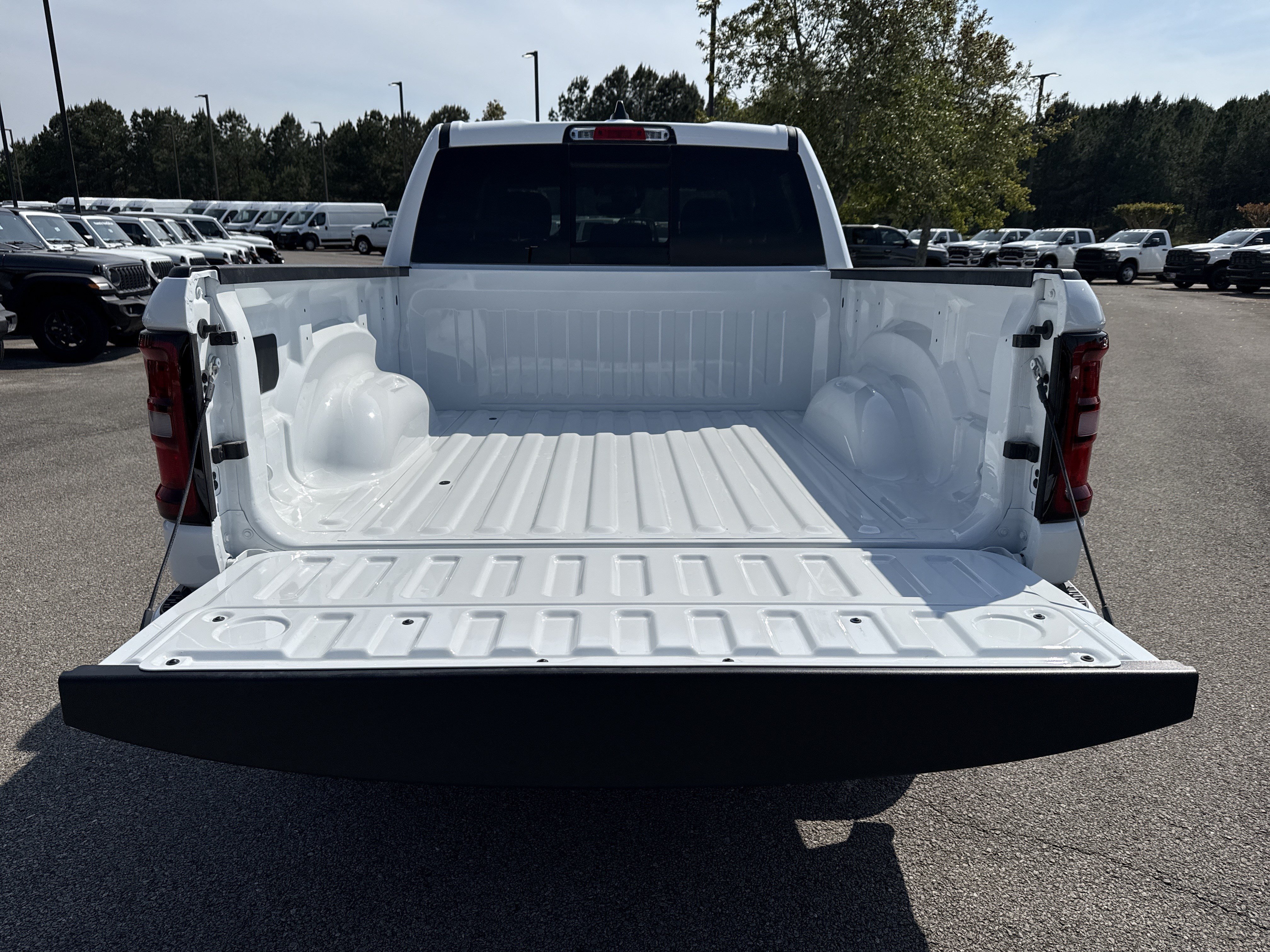New 2026 RAM 1500 Big Horn w/ Night Edition AWD/4WD image 19