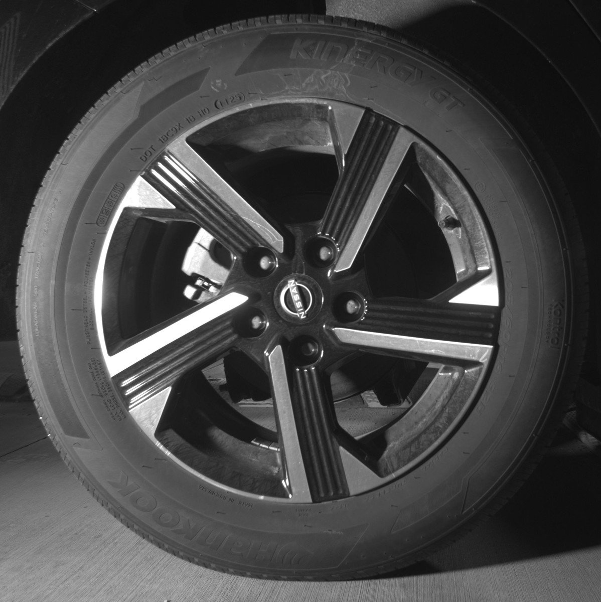 Used 2025 Nissan Sentra SV image 15