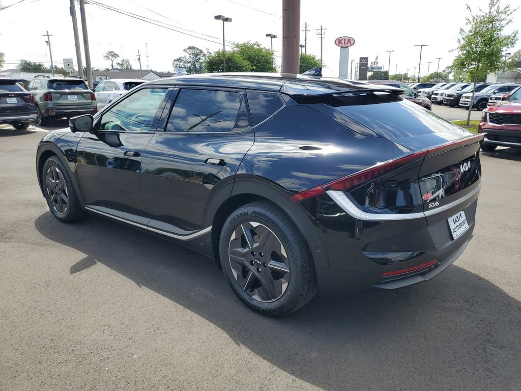 New 2025 Kia EV6 Light w/ Light LR Technology Package image 3