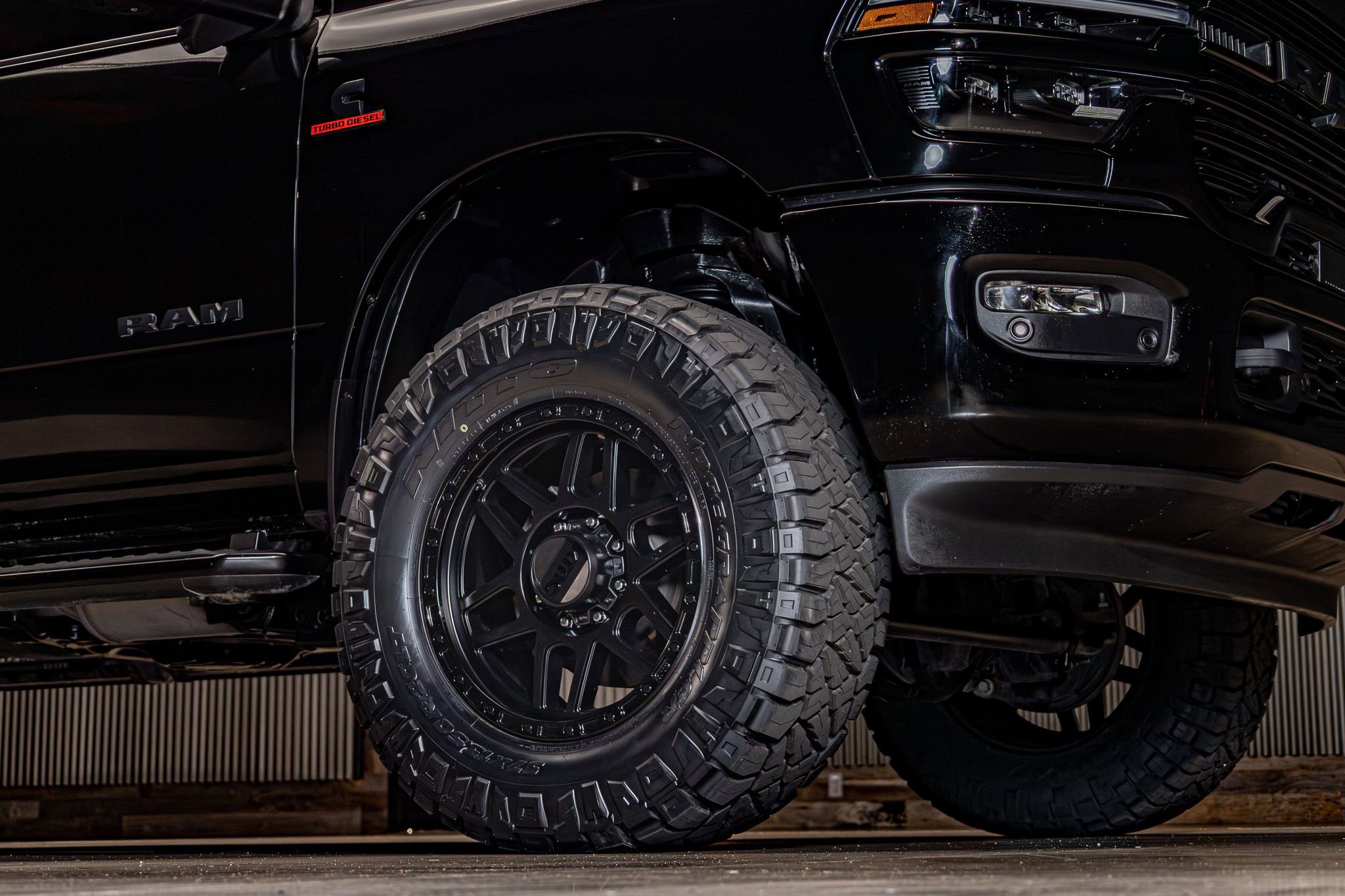 Used 2025 RAM 3500 Laramie AWD/4WD image 13