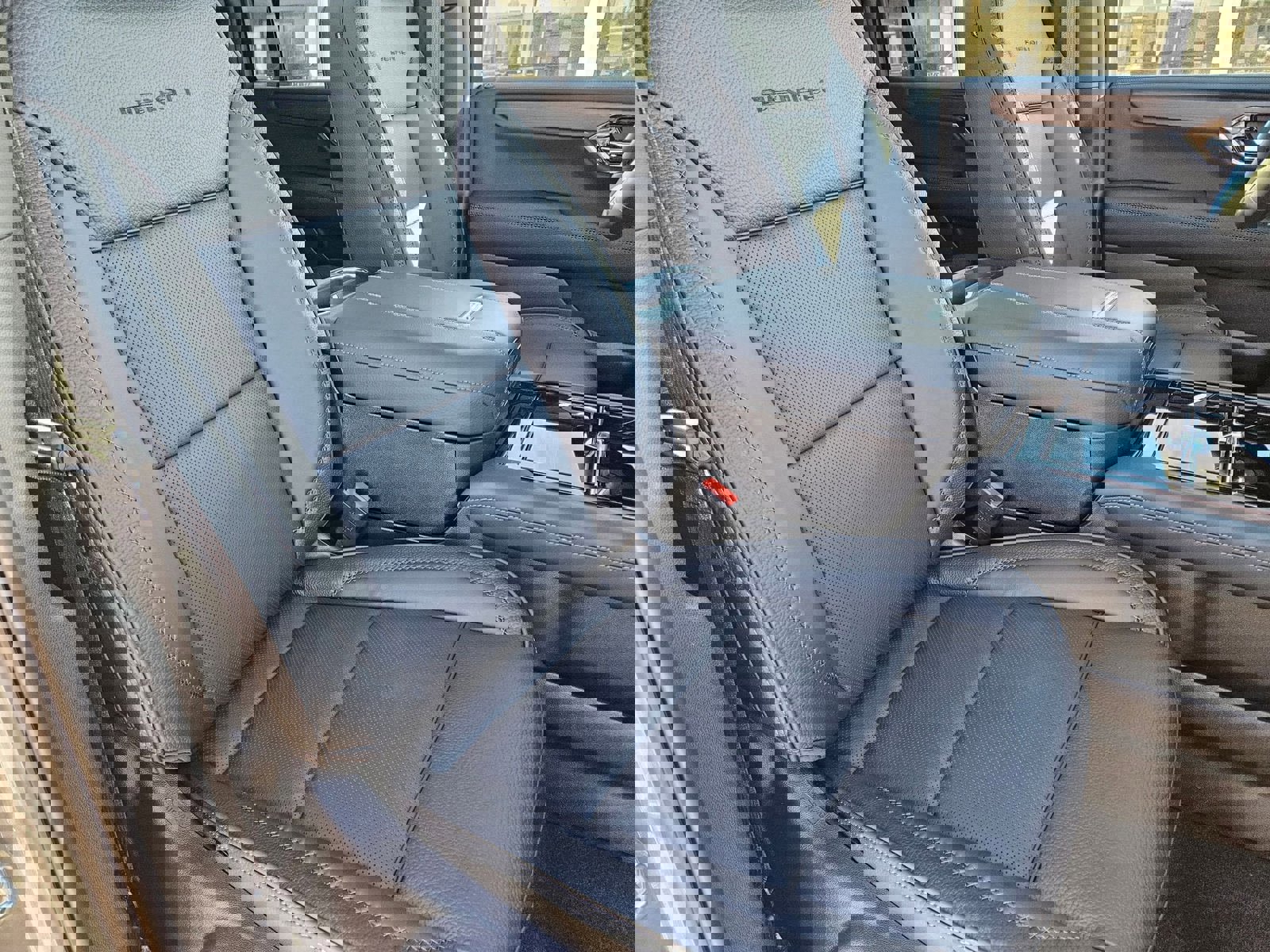 New 2026 GMC Yukon XL Denali w/ Sun & Power Step Package image 33