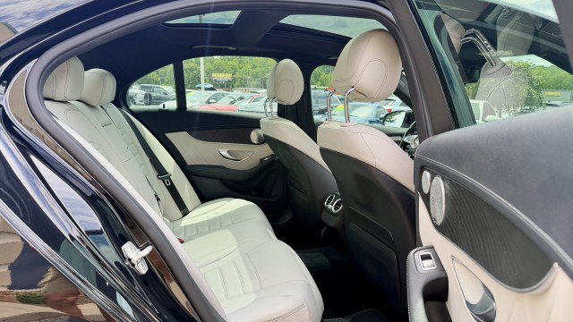 Used 2016 Mercedes-Benz C 300 4MATIC Sedan image 16