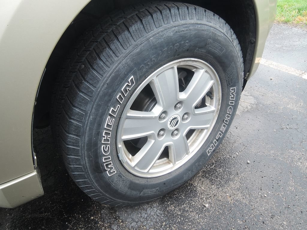 Used 2010 Mercury Mariner 2WD image 10