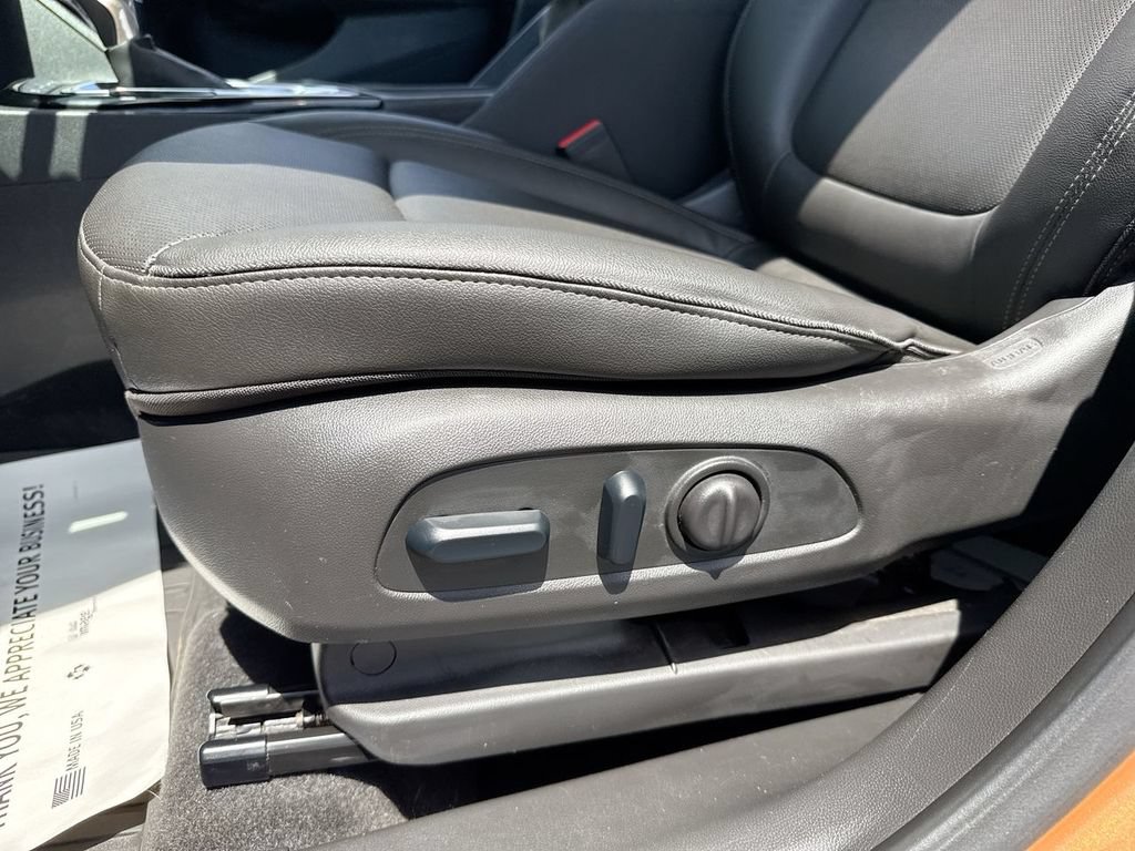 Used 2024 Buick Encore GX Sport Touring w/ Comfort Package AWD/4WD image 12