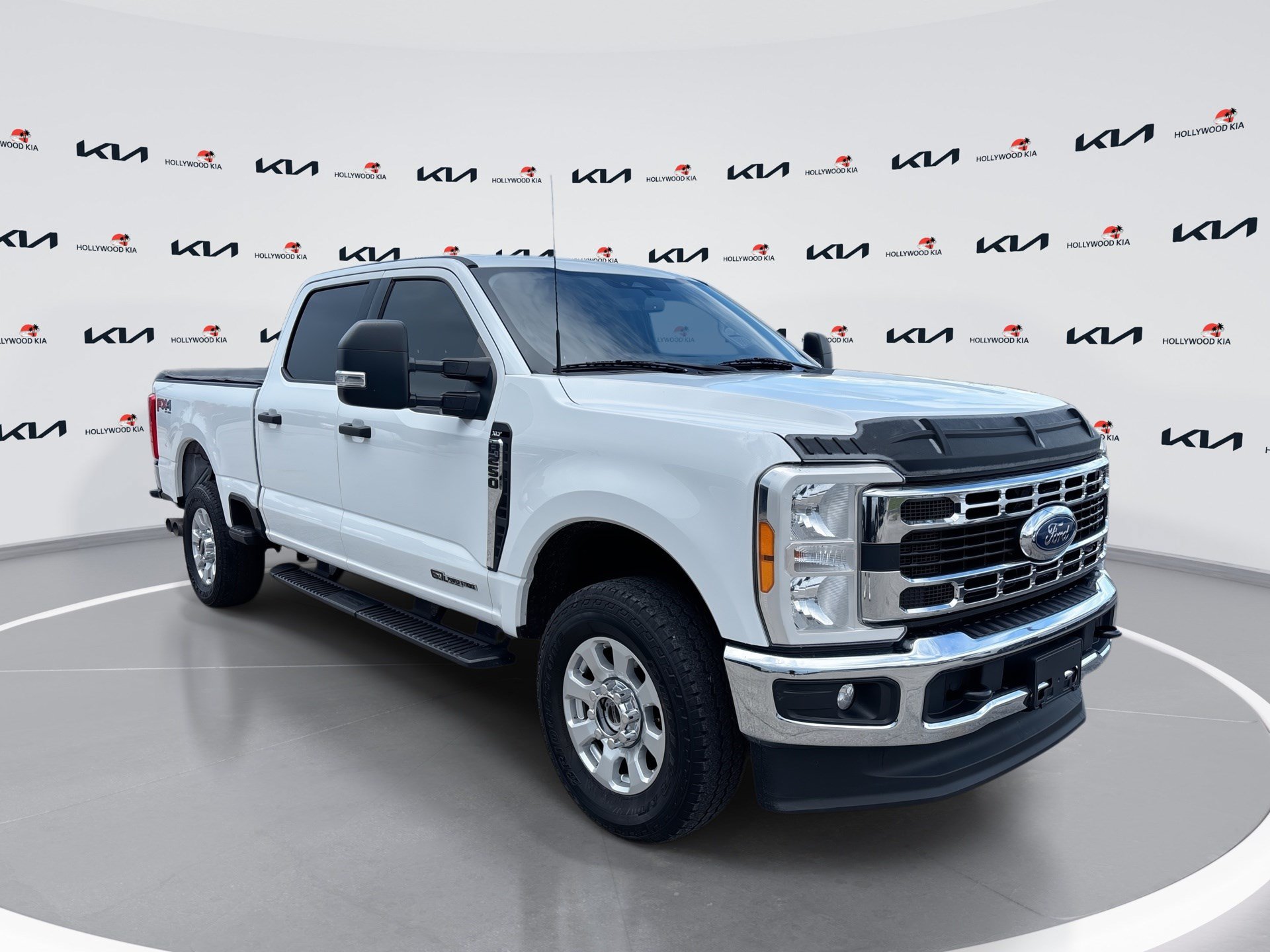 Used 2023 Ford F250 XLT w/ FX4 Off-Road Package AWD/4WD image 1