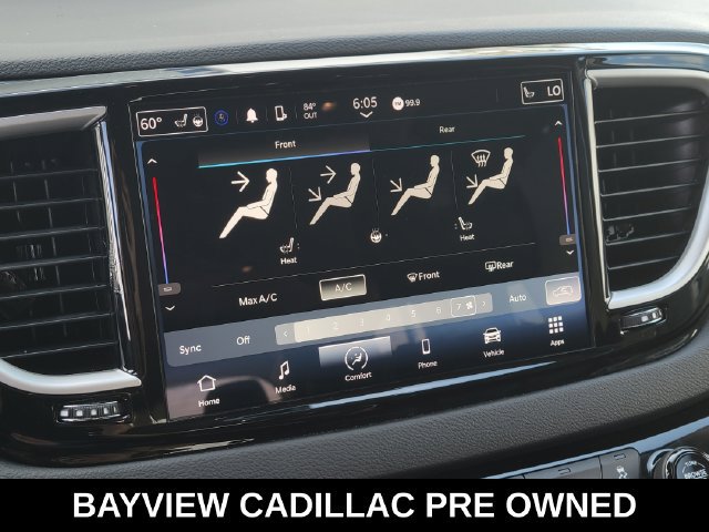 Used 2023 Chrysler Pacifica Touring-L FWD image 26