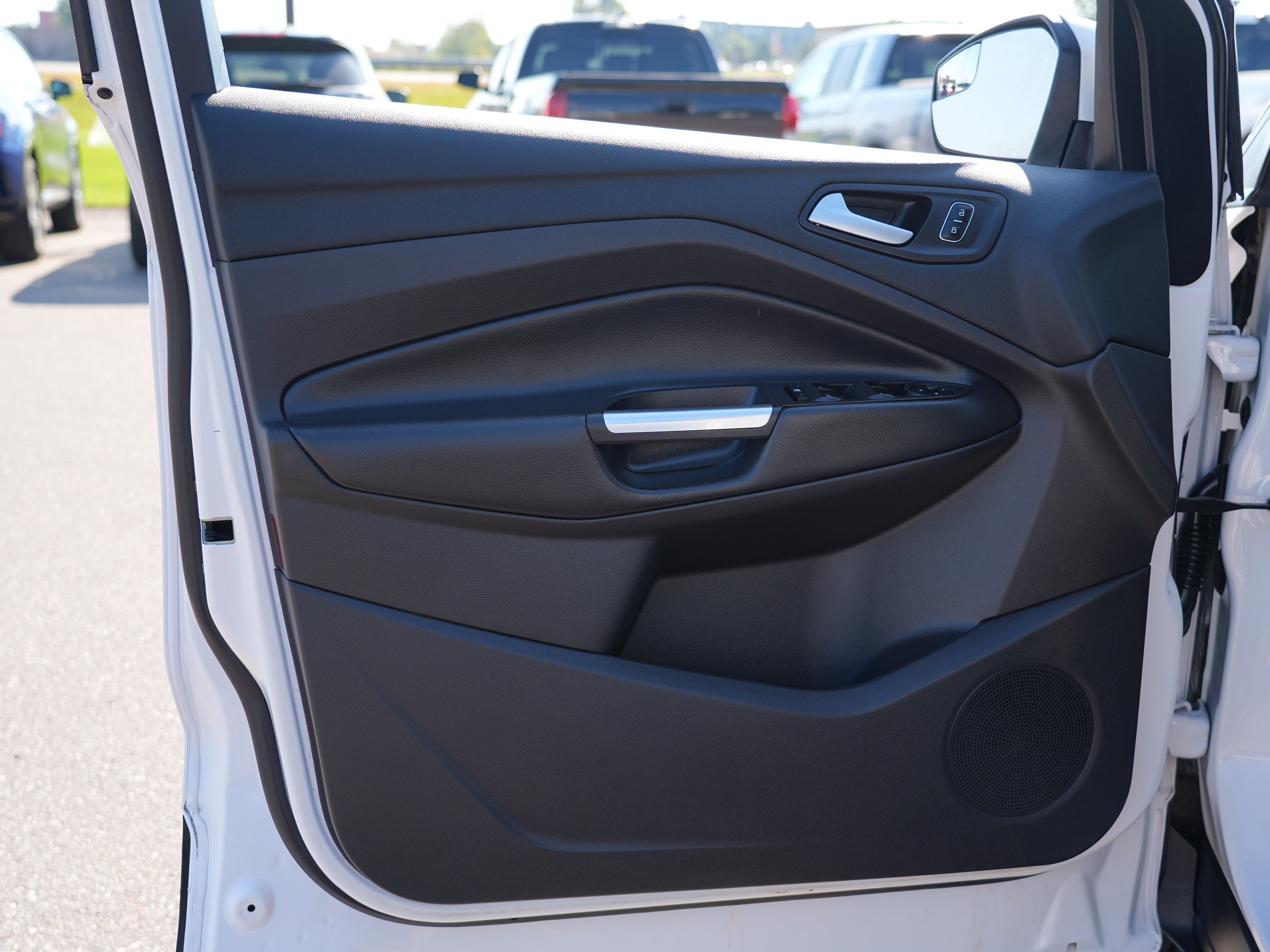 Used 2018 Ford Escape SE w/ SE Sync 3 Package AWD/4WD image 14
