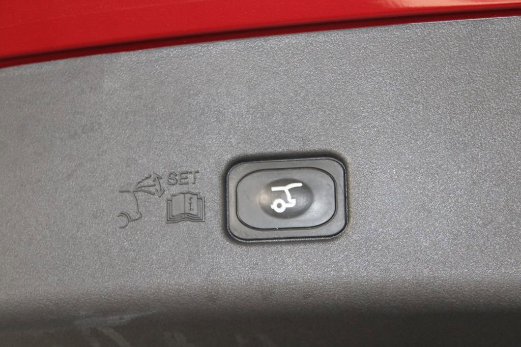 Used 2024 Lincoln Nautilus Reserve image 17