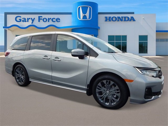 New 2026 Honda Odyssey Touring image 7