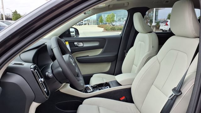 New 2026 Volvo XC40 B5 Plus w/ Protection Package Premier image 13
