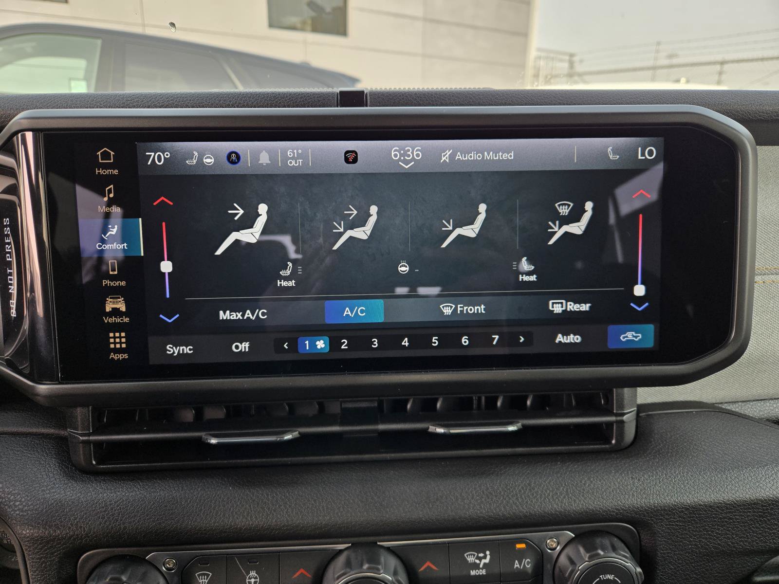 New 2026 Jeep Gladiator Sport AWD/4WD image 11