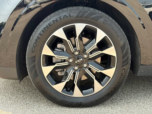 Used 2024 Kia Carnival EX FWD image 30