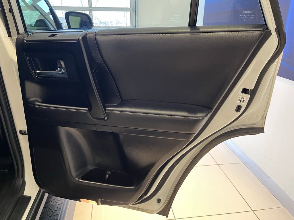 Used 2023 Toyota 4Runner SR5 Premium w/ Moonroof Package AWD/4WD image 24