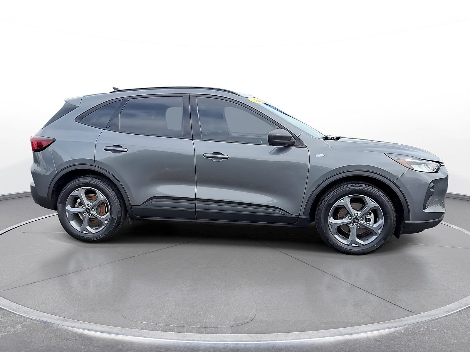 Used 2025 Ford Escape ST-Line FWD image 9