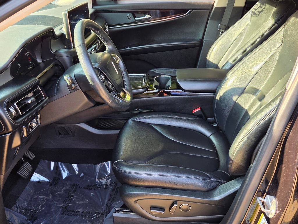 Used 2022 Lincoln Nautilus AWD image 10
