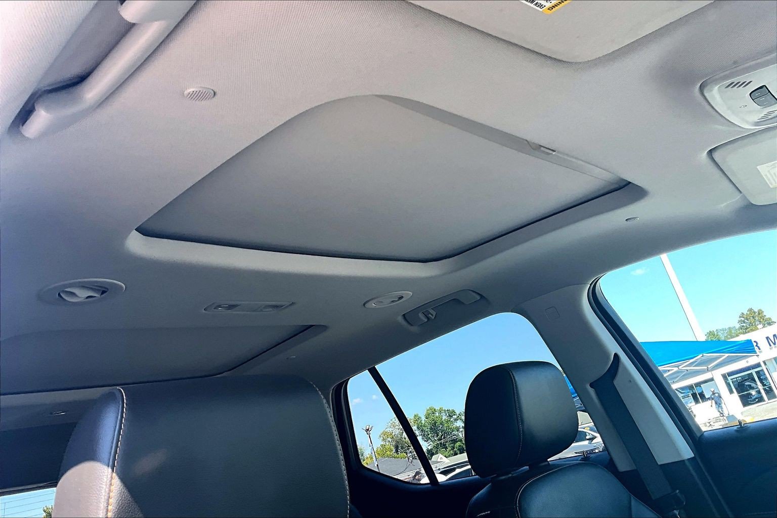 Used 2021 Chevrolet Traverse Premier w/ Redline Edition FWD image 22