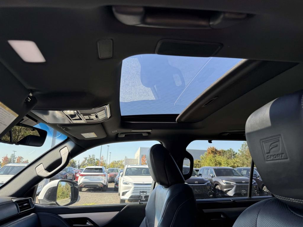 Used 2024 Lexus LX 600 F Sport image 15