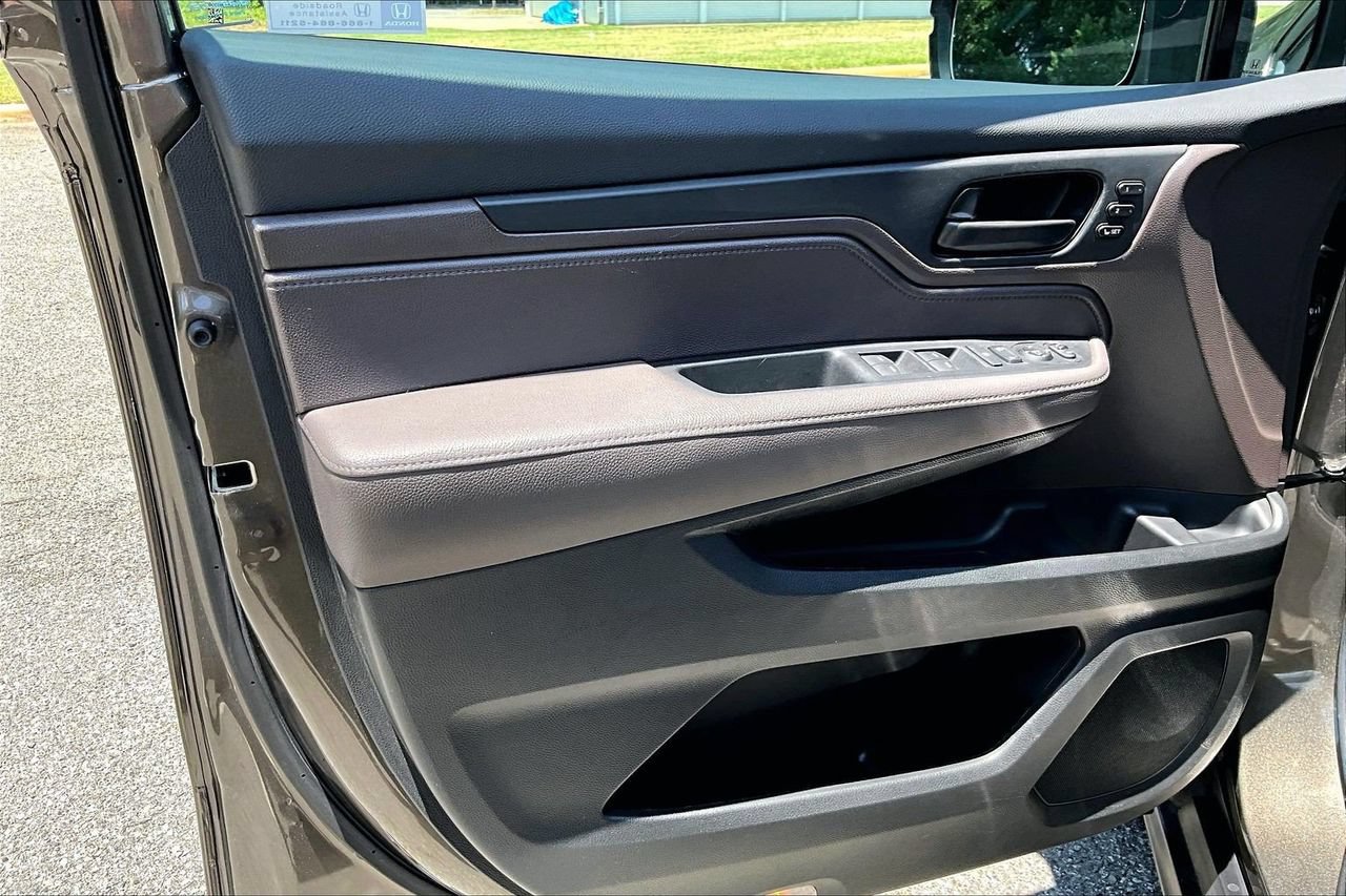 Used 2023 Honda Odyssey EX-L image 27