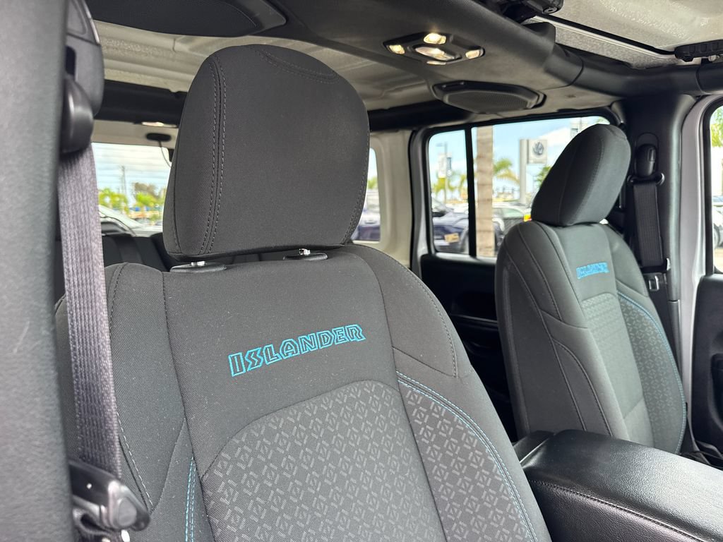 Used 2021 Jeep Wrangler Unlimited Sport AWD/4WD image 17