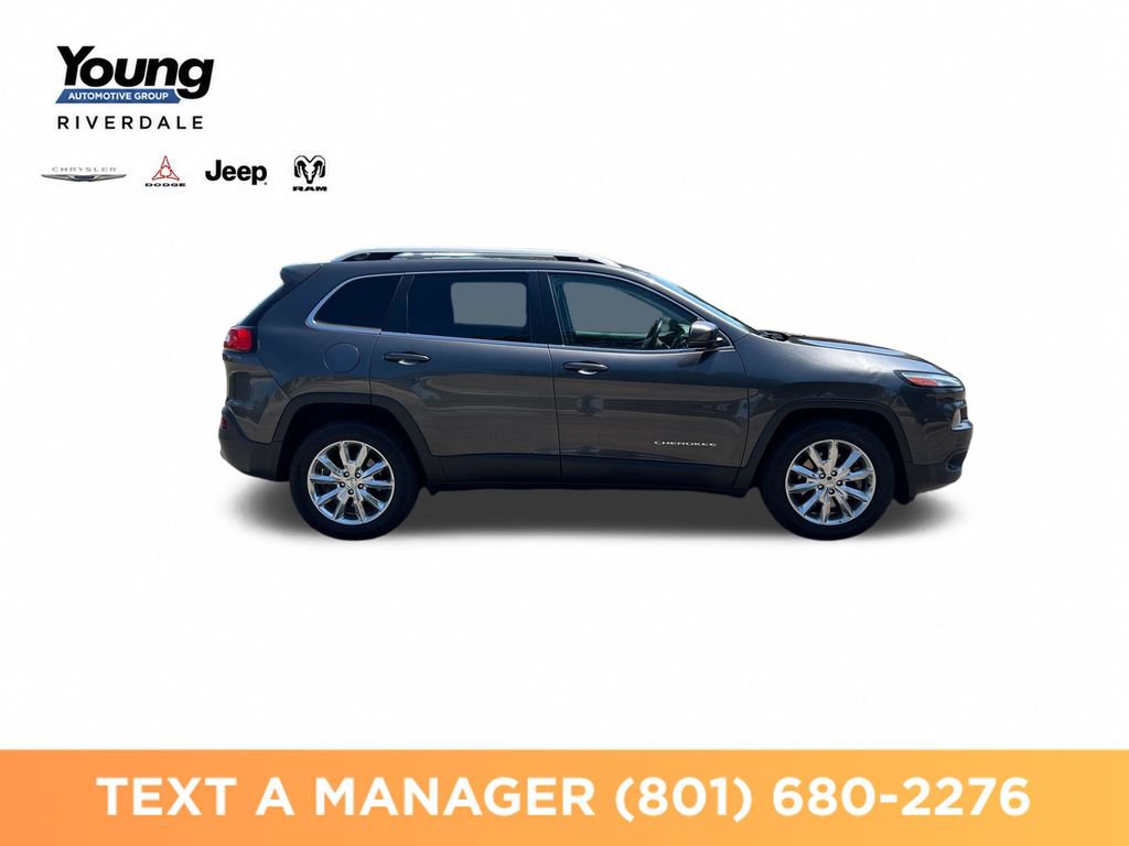 Used 2017 Jeep Cherokee Limited AWD/4WD image 6