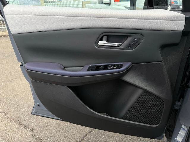 New 2026 Nissan Leaf Platinum+ w/ Cargo Package (Platinum+) FWD image 18