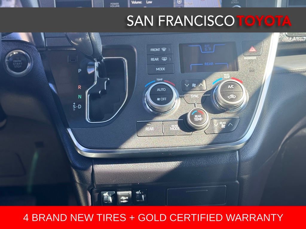Certified 2019 Toyota Sienna SE w/ SE Preferred Package image 17