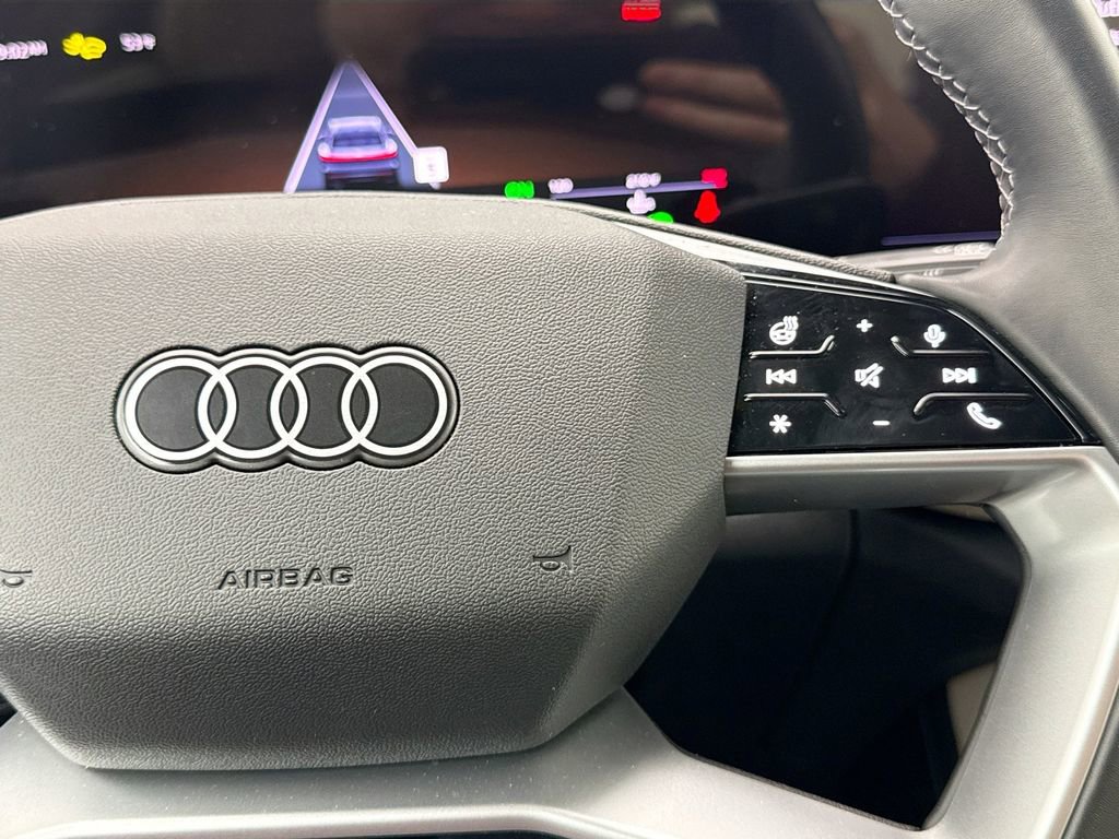 Used 2025 Audi Q5 Premium Plus w/ Premium Plus image 13