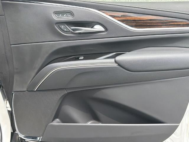 Certified 2023 Cadillac Escalade ESV Luxury w/ LPO, Illumination Package AWD/4WD image 14