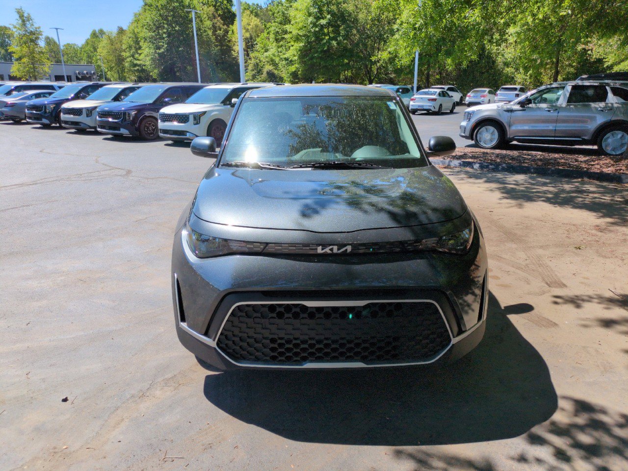 New 2025 Kia Soul LX w/ LX Technology Package FWD image 2