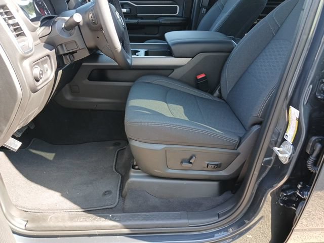 New 2026 RAM 3500 Big Horn AWD/4WD image 32
