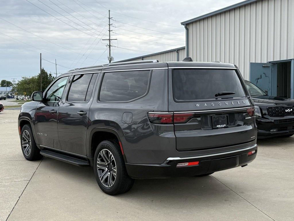 Used 2024 Jeep Wagoneer L Series II w/ Flexible Seating Group image 5