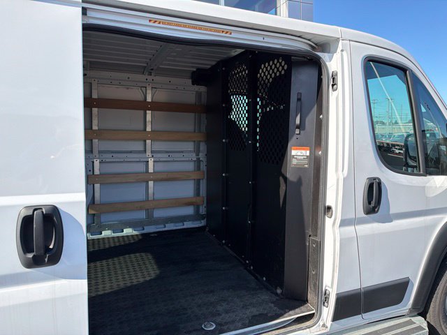 Used 2025 RAM ProMaster 2500 w/ U-Haul Equipment Group FWD image 27