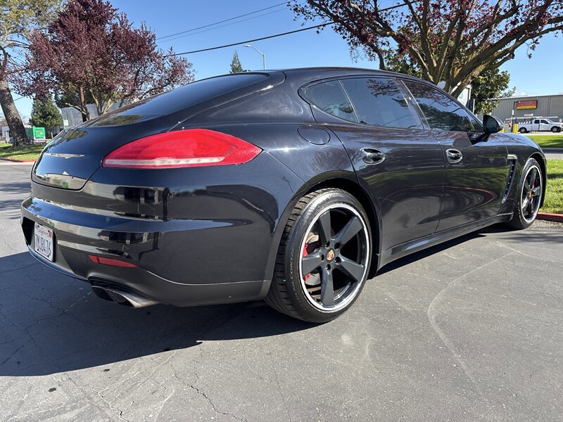 Used 2015 Porsche Panamera Turbo image 15