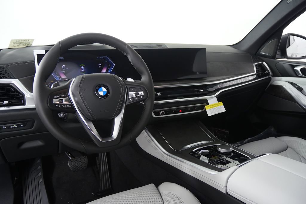 Used 2026 BMW X5 xDrive40i w/ Climate Comfort Package image 17