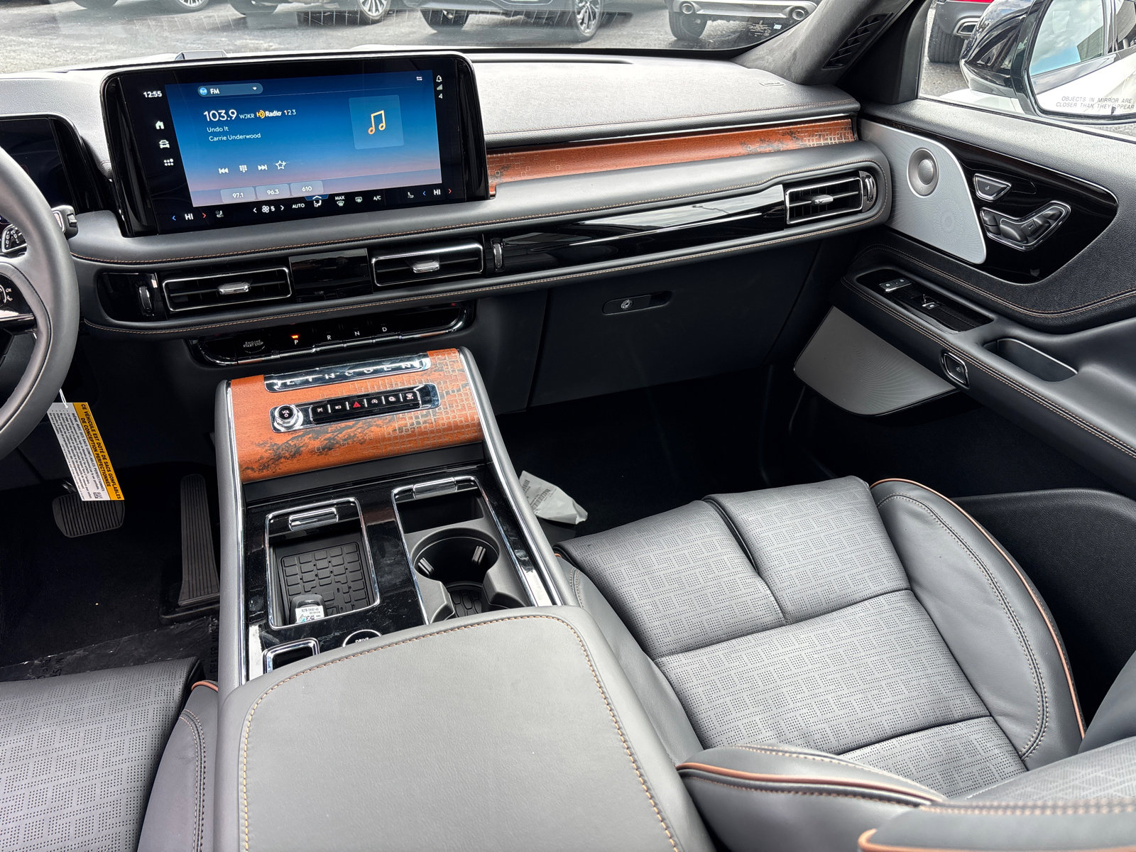 New 2026 Lincoln Aviator Black Label w/ Black Label Special Edition image 33