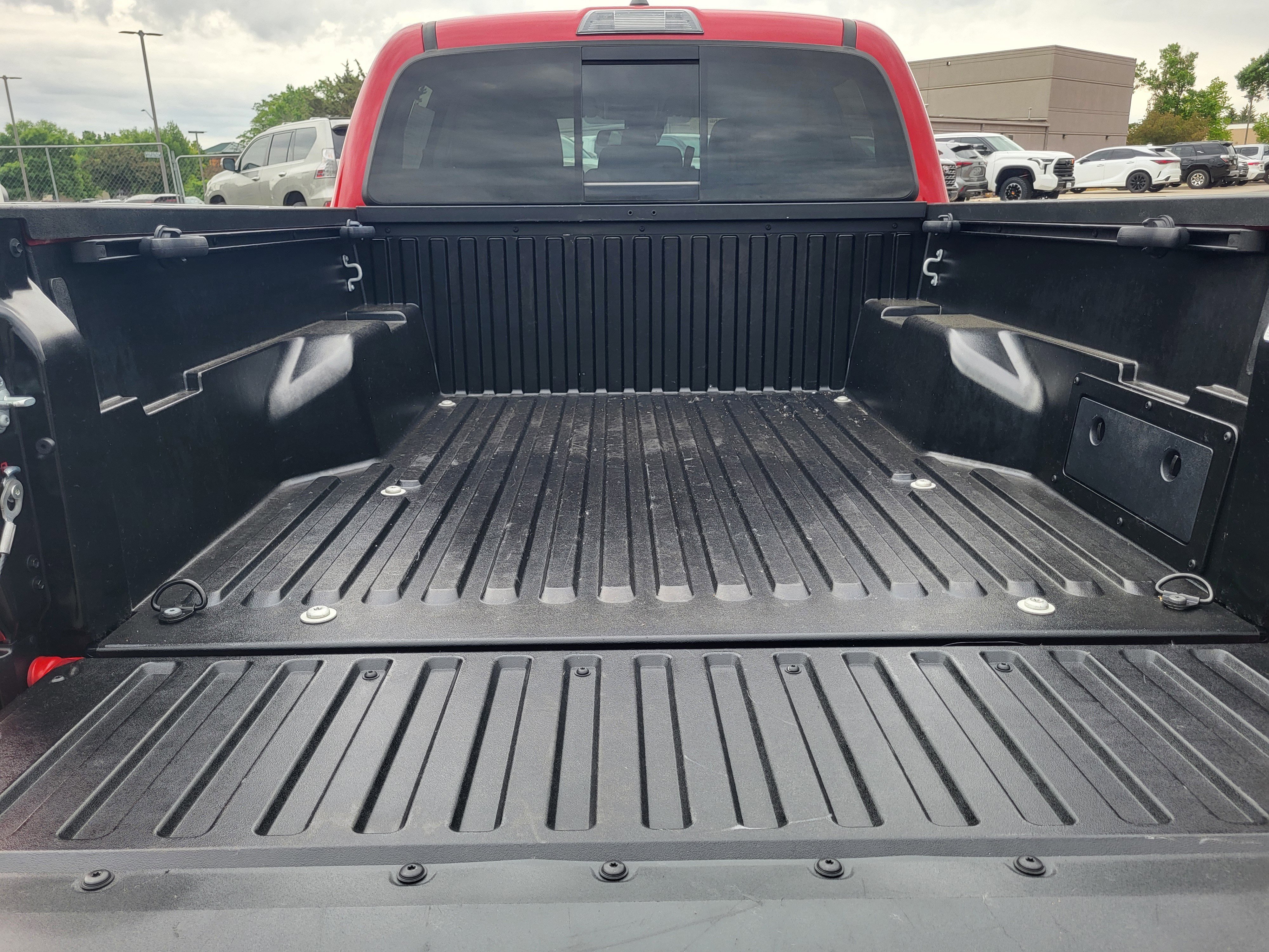 Certified 2023 Toyota Tacoma SR5 AWD/4WD image 24