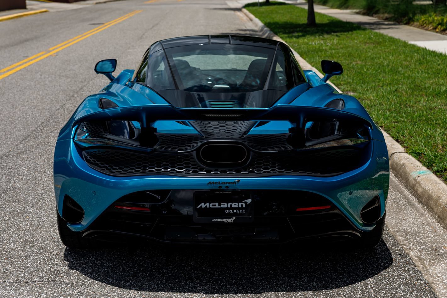 Used 2025 McLaren 750S RWD image 20