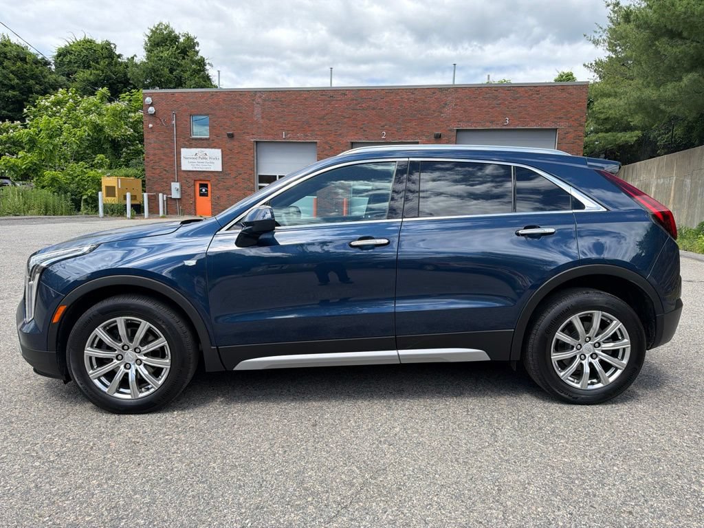 Used 2019 Cadillac XT4 Premium Luxury w/ Cold Weather Package AWD/4WD image 3