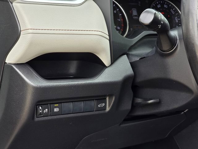 Used 2020 Toyota RAV4 XLE Premium image 18