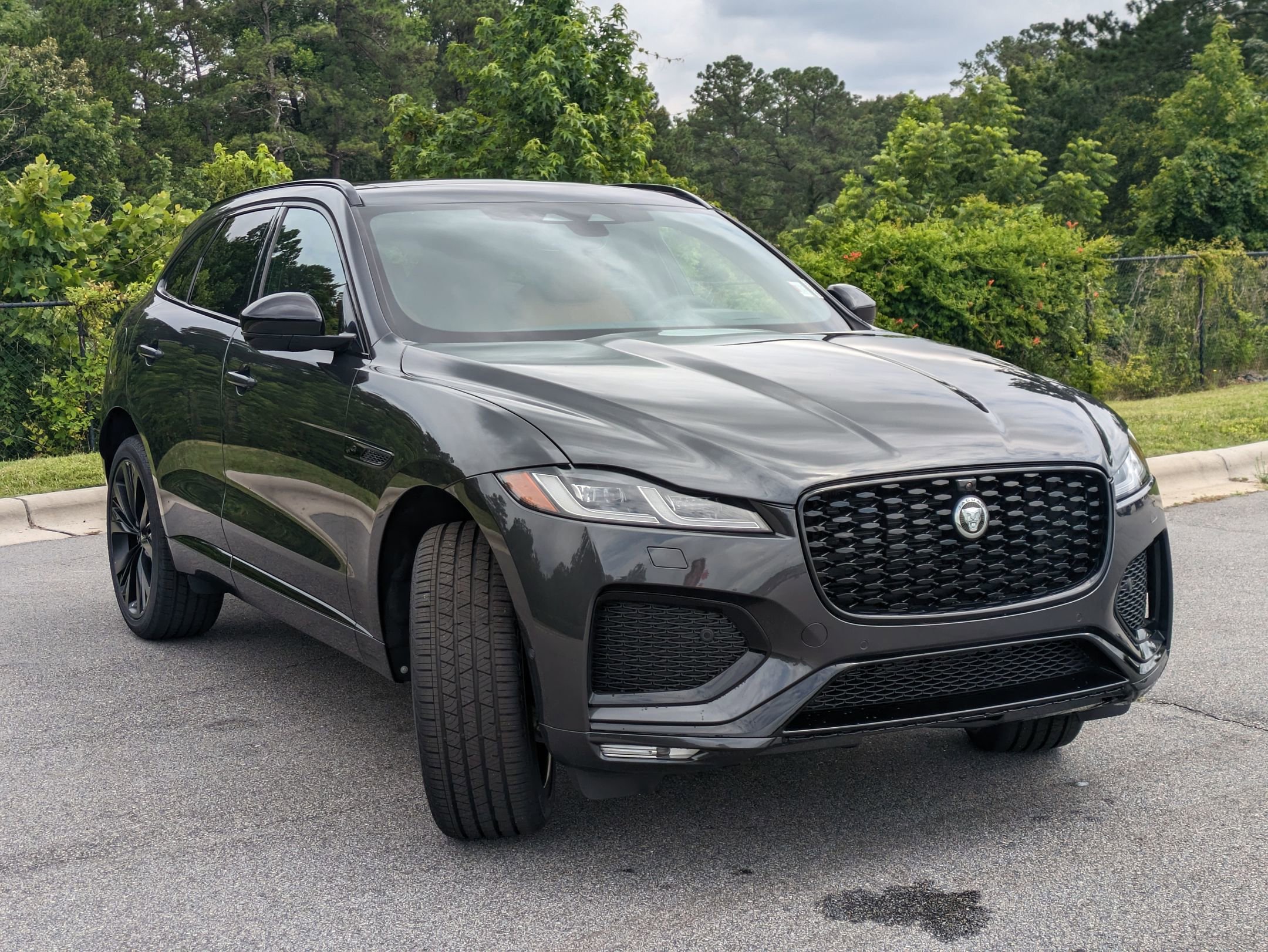 New 2026 Jaguar F-PACE R-Dynamic S image 4