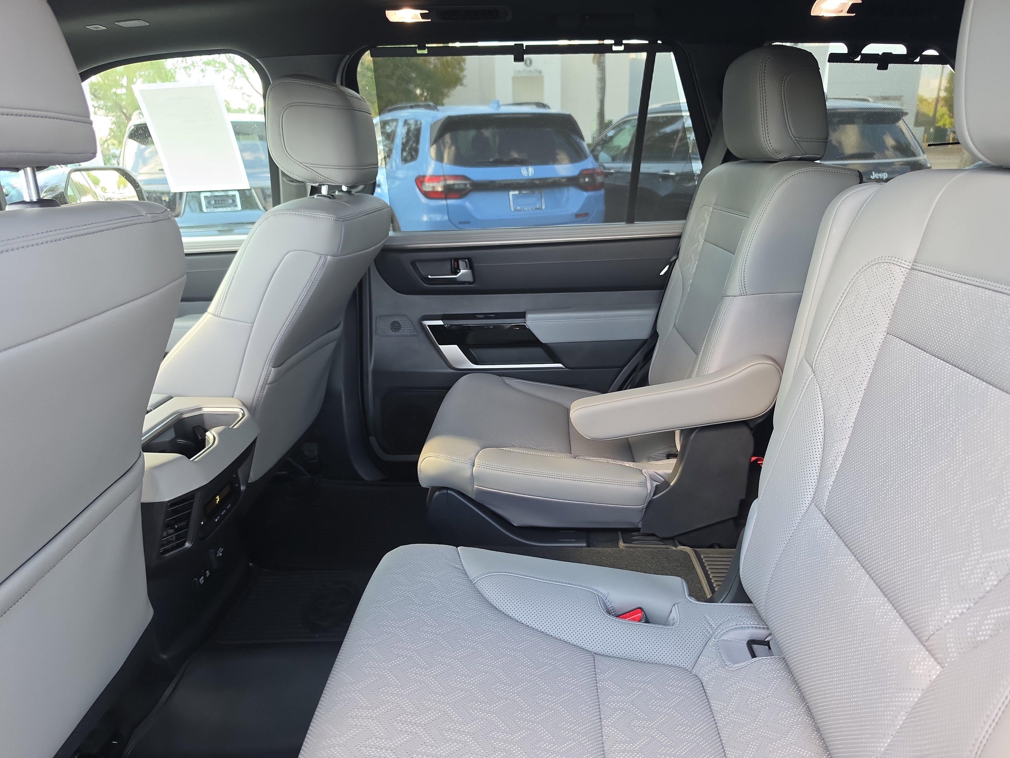 Used 2025 Toyota Sequoia Limited image 12