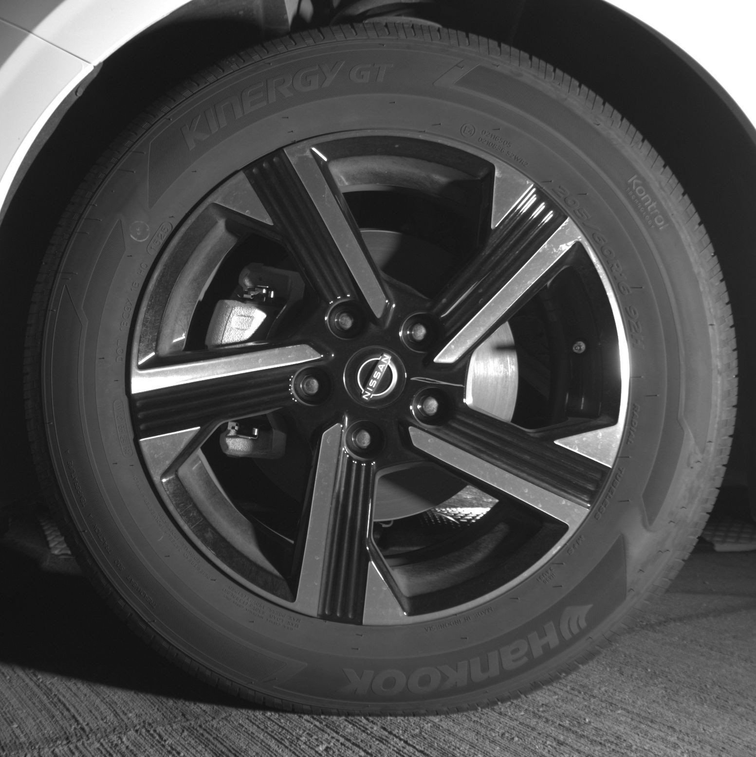 Used 2025 Nissan Sentra SV FWD image 15