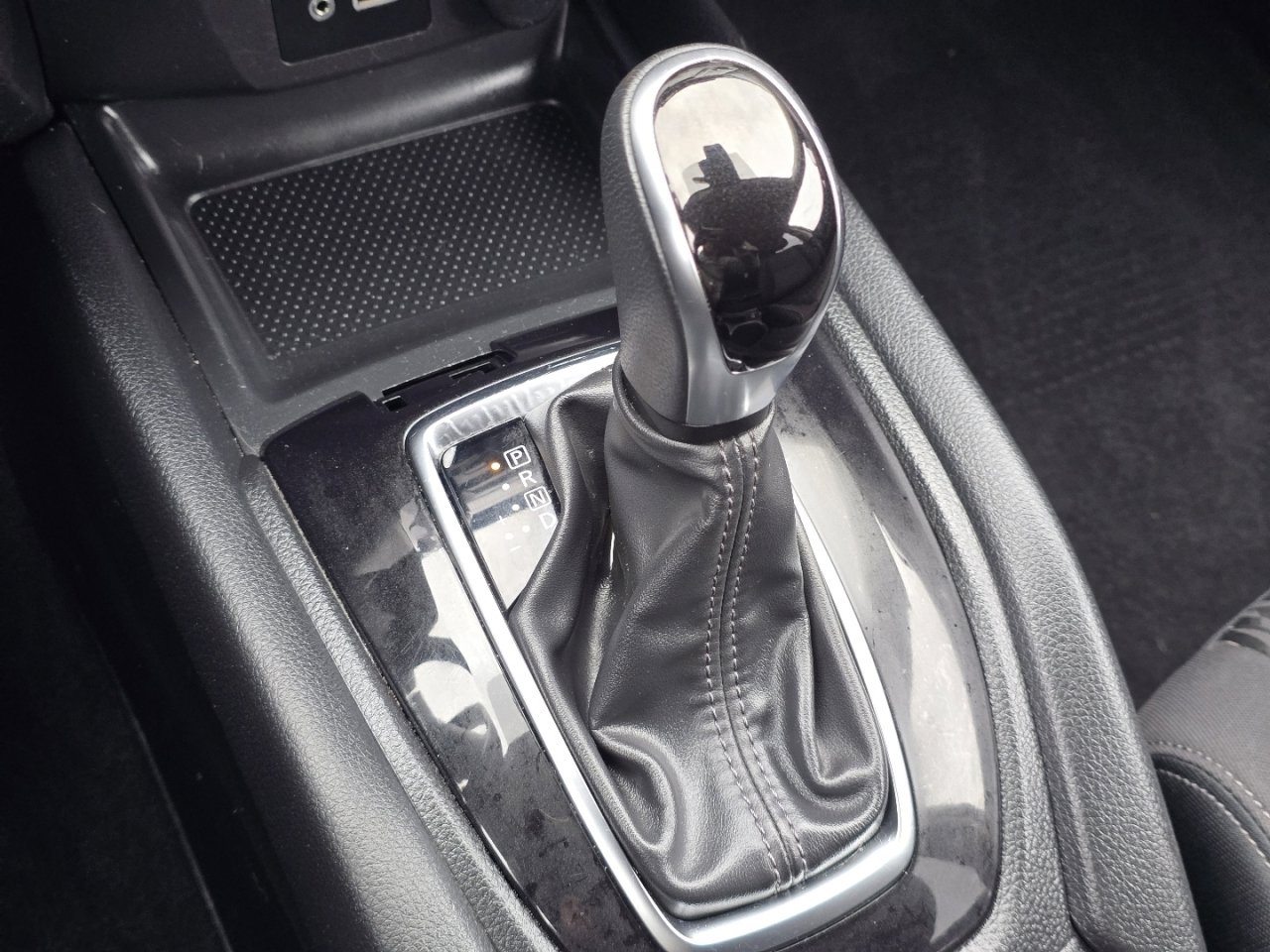 Used 2020 Nissan Rogue SV image 30