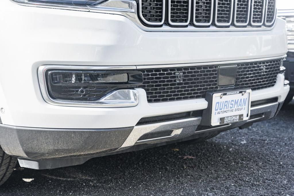 Used 2022 Jeep Wagoneer Series III image 12
