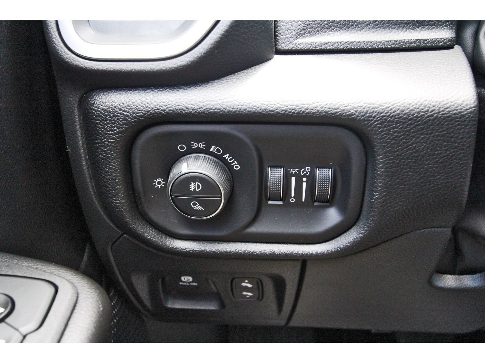 Used 2026 RAM 1500 Lone Star AWD/4WD image 19