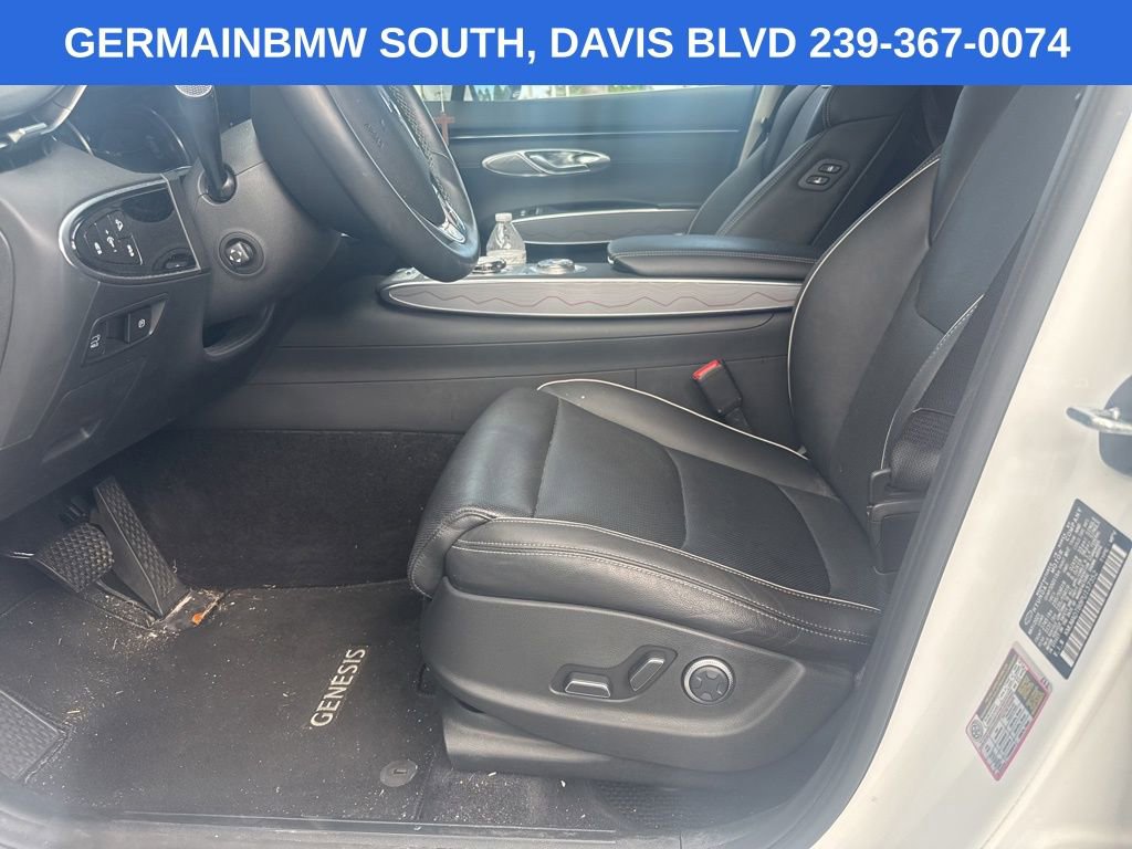 Used 2023 Genesis GV70 2.5T w/ Advanced Package image 9