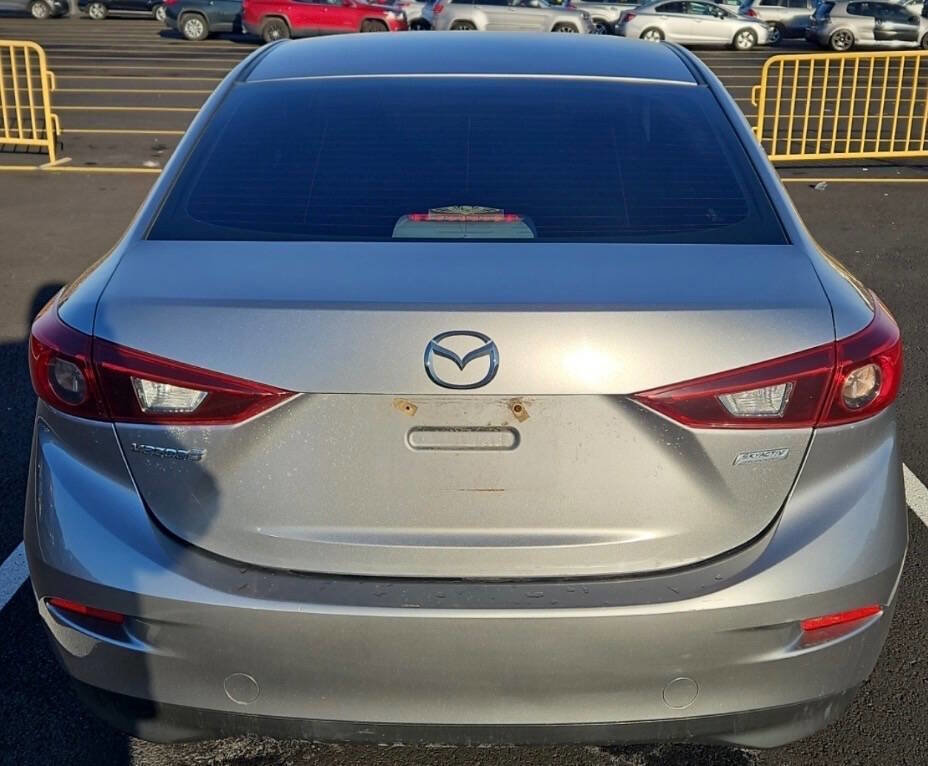 Used 2015 MAZDA MAZDA3 i SV image 4